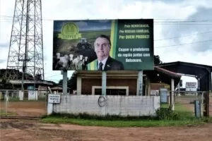 Leia mais sobre o artigo Outdoor pró-Bolsonaro rende multa de R$ 5 mil para cooperativa em MS