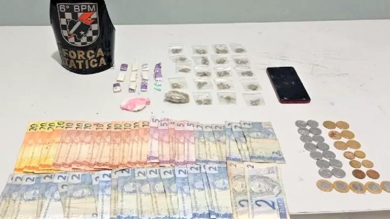 Cheiro forte de maconha leva policiais a casa abandonada usada para venda de drogas