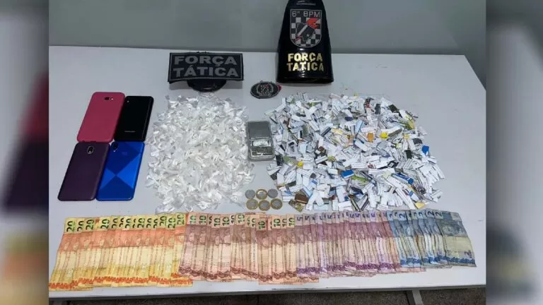 Força Tática fecha boca de fumo e recupera celular furtado no Centro América