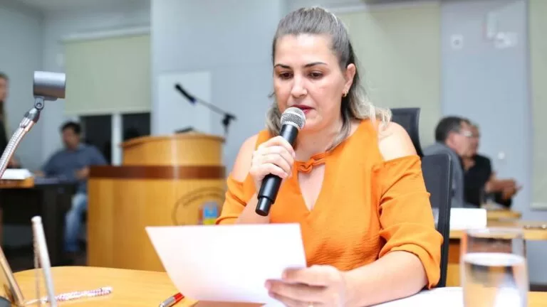 Vereadora cobra do Dnit, a recuperação da BR- 262 de Corumbá a Miranda