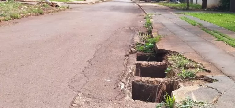 Grades de boca de lobo furtadas geram prejuízo e insegurança em Dourados