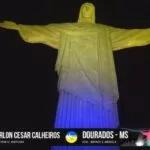 No RJ, Cristo Redentor é iluminado com as cores da bandeira de Dourados