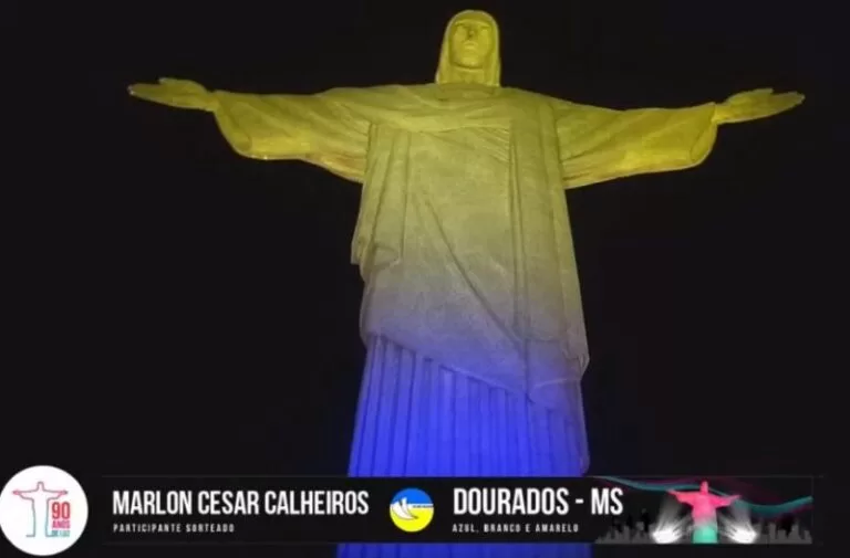No RJ, Cristo Redentor é iluminado com as cores da bandeira de Dourados