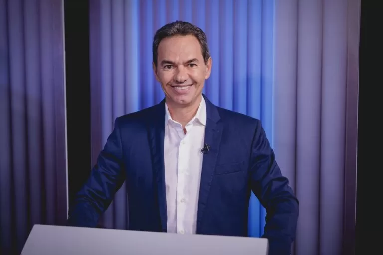 Debate TV Morena: Marquinhos Trad defende menos impostos e gestão mais próxima das pessoas