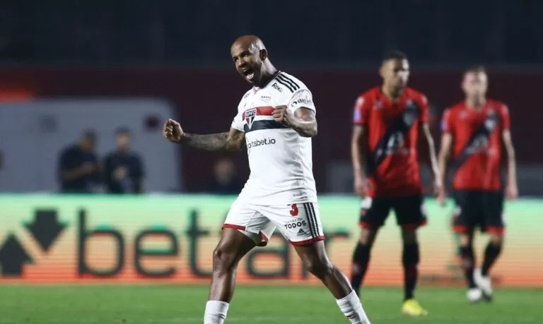 São Paulo derrota Atlético nos pênaltis e chega à final da Copa Sul-Americana