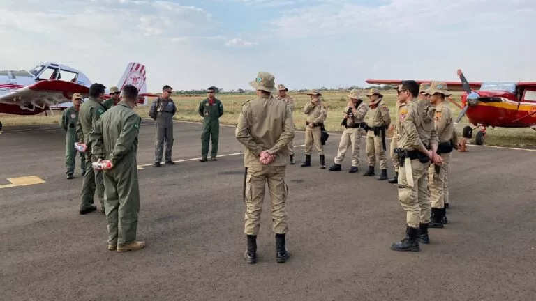 Aeronave air-tractor é acionada para atuar no combate das queimadas em Corumbá