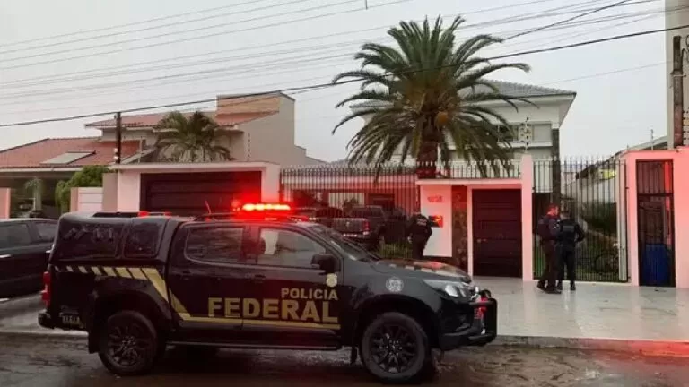 Polícia Federal prende quadrilha especializada no contrabando de smartphones  em MS