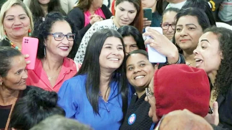 Rose reforça poder da mulher, prioriza combate à violência e luta por mais espaço