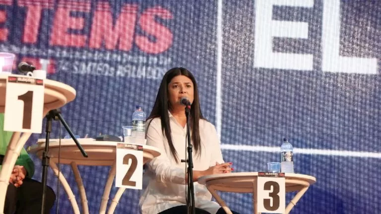 Rose reforça compromissos com a educação e garante que vai abrir “caixa preta”