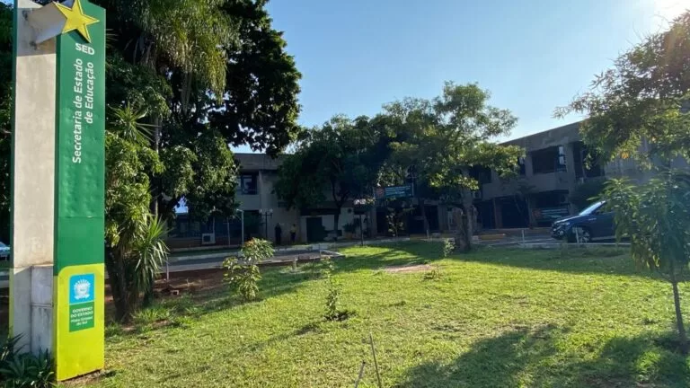 Aprovados em concurso administrativo da SED são convocados para inspeção médica e posse