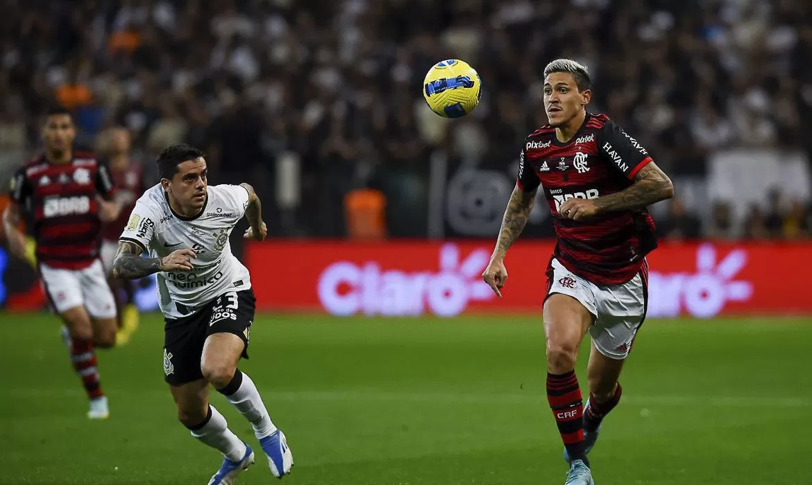 Você está visualizando atualmente Flamengo e Corinthians buscam título da Copa do Brasil no Maracanã