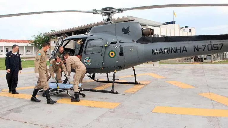 Homem é resgatado pela Marinha após ser esfaqueado em fazenda no Pantanal