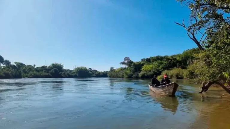 Colisão entre embarcações deixa pescador desaparecido em MS