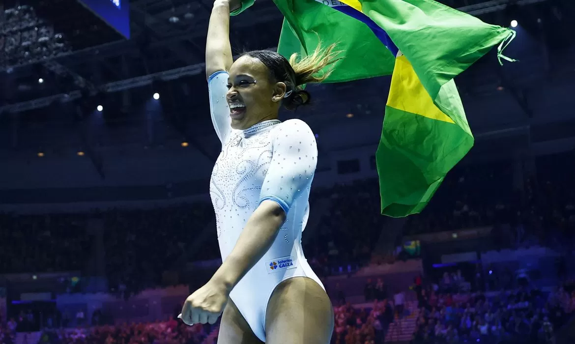 Você está visualizando atualmente Rebeca Andrade conquista o ouro no individual geral