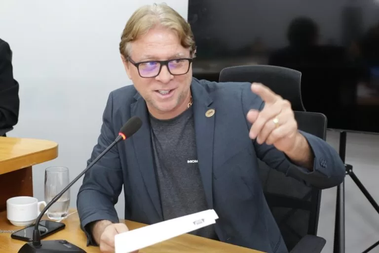 Na Câmara, vereador solicita melhorias em vias urbanas do Bairro Popular Velha