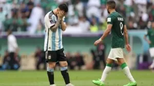 Leia mais sobre o artigo Argentina perde para Arábia Saudita e protagoniza 1ª zebra da copa no Qatar