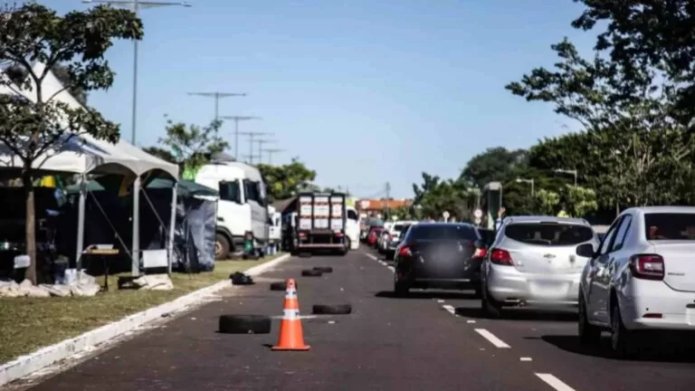 Lista de manifestantes que bloquearam avenida em frente ao CMO e rodovias de MS é enviada ao TSE