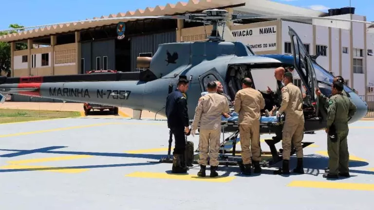 Marinha resgata duas pessoas feridas no Pantanal
