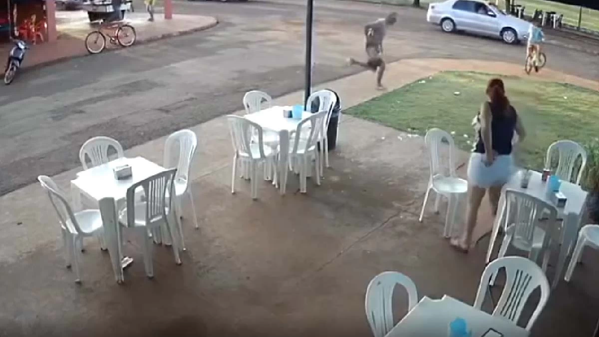 Você está visualizando atualmente Vídeo mostra homem sendo perseguido antes de ser morto a tiros em cidade de MS