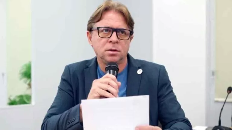 Para evitar alagamentos, vereador pede recuperação de boca de lobo no centro