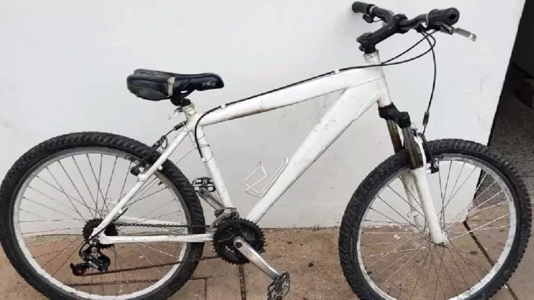 Homem reconhece bicicleta roubada há um ano e aciona PM em Corumbá