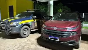 Leia mais sobre o artigo PRF recupera em Corumbá, caminhonete roubada durante sequestro de idoso na capital