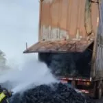 Incêndio em carga de carvão mobiliza equipes do Corpo de Bombeiros de Corumbá