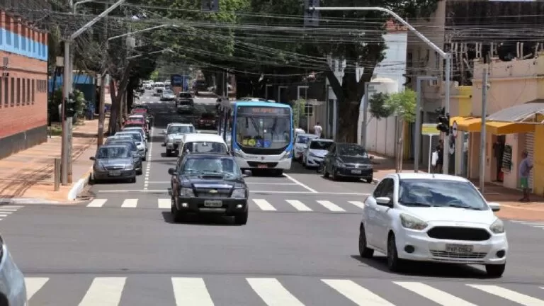 Campo Grande conclui revitalização no centro com 30 km de recapeamento e 35 km de calçadas
