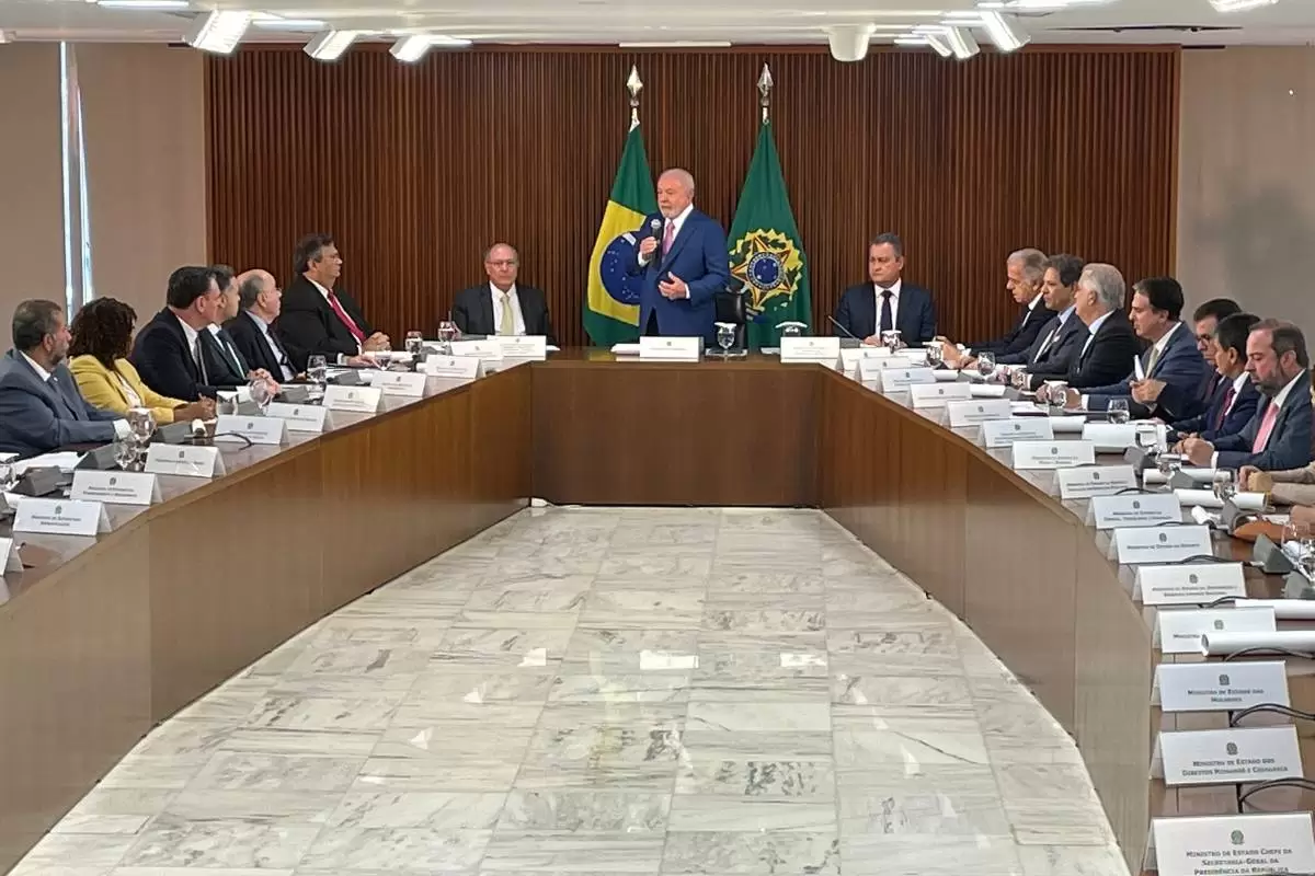 Você está visualizando atualmente Lula diz que ‘quem fizer errado será convidado a deixar o governo’