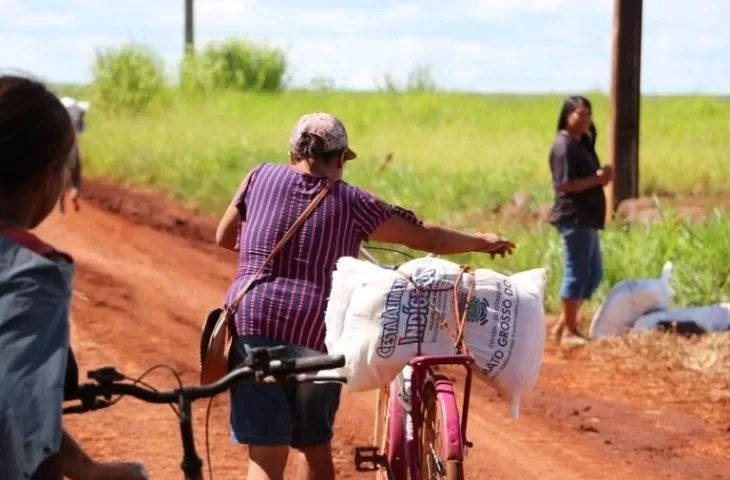 Você está visualizando atualmente Governo inicia entregas de primeiras cestas alimentares do ano aos indígenas de MS