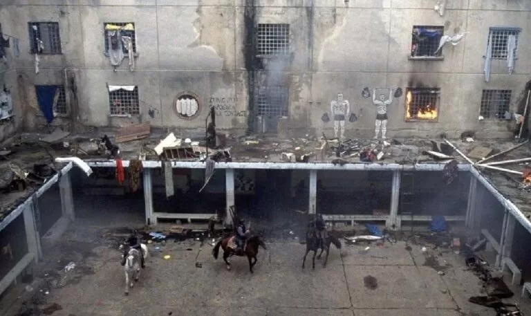 STF suspende indulto de Bolsonaro a policiais do massacre do Carandiru