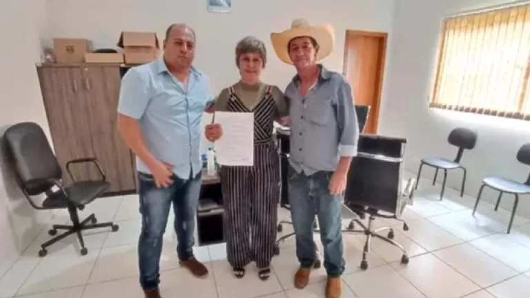 Prefeita de MT renuncia e diz que motivo é a volta de Lula ao poder