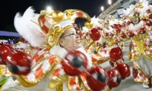 Leia mais sobre o artigo Série Ouro abre oficialmente desfiles na Marquês de Sapucaí