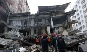 Leia mais sobre o artigo Mortos em terremoto na Turquia e na Síria já passam de 16 mil
