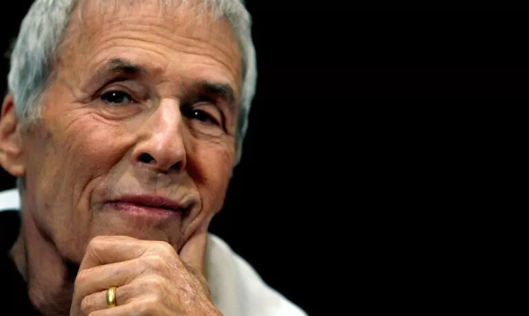 Compositor norte-americano Burt Bacharach morre aos 94 anos