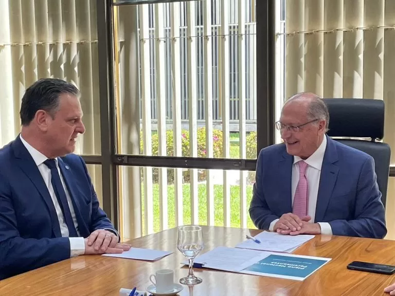 Alckmin busca reduzir importação de fertilizantes e prevê pacotão de ajuda a MT e MS