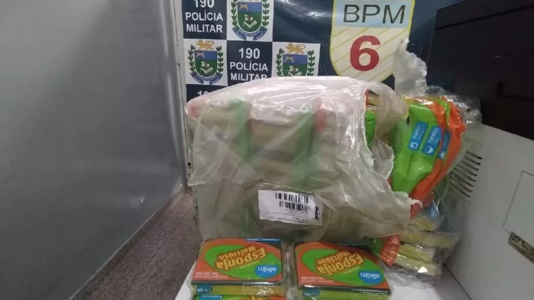 Ladrão é preso após furtar materiais de limpeza de instituto próximo ao Porto Geral