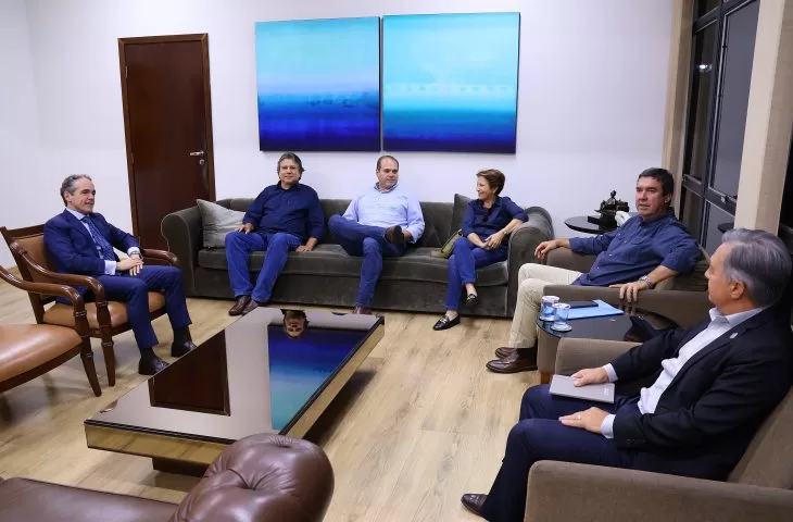 Você está visualizando atualmente Governador discute questão agrária com Famasul e senadora Tereza Cristina