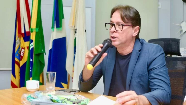 Vereador pede limpeza da área de entorno do Parque Marina Gattass