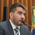 Deputado cassado pelo TRE-MS responde por ato de ódio contra negros e gays