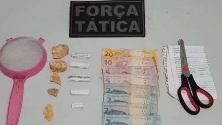 Dois são presos após Força Tática flagrar comércio de drogas no bairro Centro América
