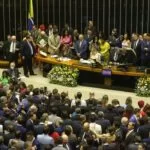 Parlamentares tomam posse na Câmara dos Deputados