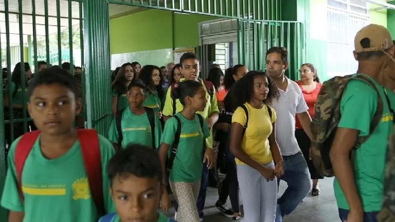 Após semana de preparativos, aulas na Rede Estadual de Ensino iniciam nesta quinta-feira