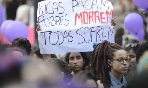 Leia mais sobre o artigo Uma em cada sete mulheres, aos 40 anos, já passou por aborto no Brasil