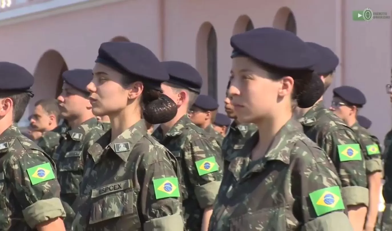 Exército Brasileiro 🇧🇷 on X: Continuam abertas as inscrições para o  concurso de admissão à Escola Preparatória de Cadetes do Exército.   #BraçoForte #VemSerCadete   / X