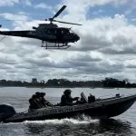 Com reforço de helicóptero, PMA prende caçadores e apreende petrechos ilegais na fronteira