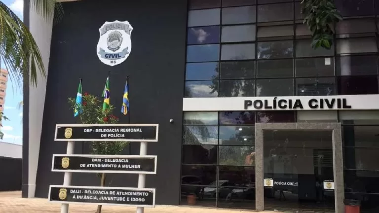 Após descumprir medida protetiva por 4 vezes em 10 dias, homem é preso pela DAM de Corumbá