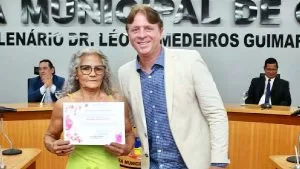 Leia mais sobre o artigo Borracheira e com orgulho, Dona Bete recebe homenagem na Câmara de Corumbá