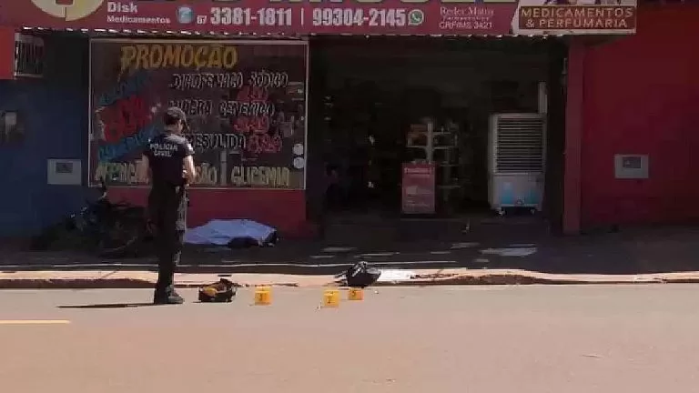Moto entregador é executado na frente do trabalho em Campo Grande