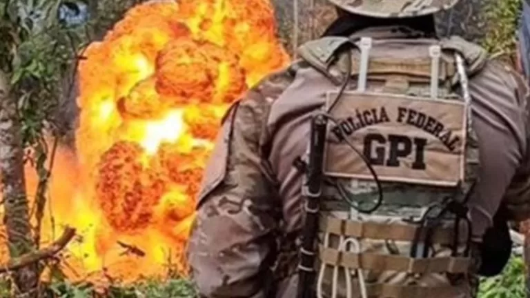 Polícia Federal desmobiliza acampamentos de garimpo ilegal na Terra Indígena Yanomami